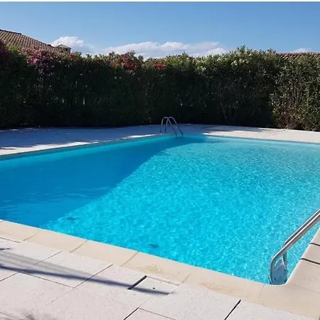 Sea House And Pool Near Montpellier